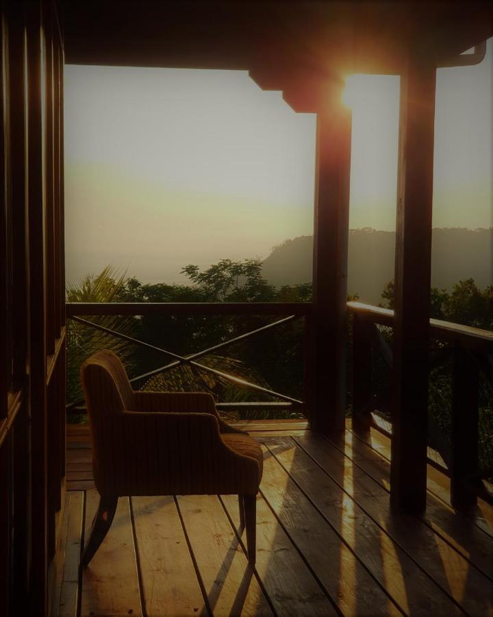 Waterfall Accomodation Port Glaud Εξωτερικό φωτογραφία