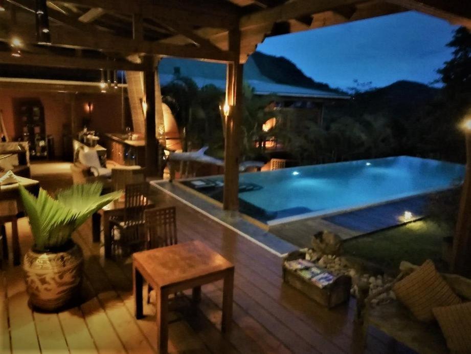 Waterfall Accomodation Port Glaud Εξωτερικό φωτογραφία